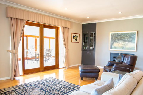 Belmont - Australia Accommodation 13