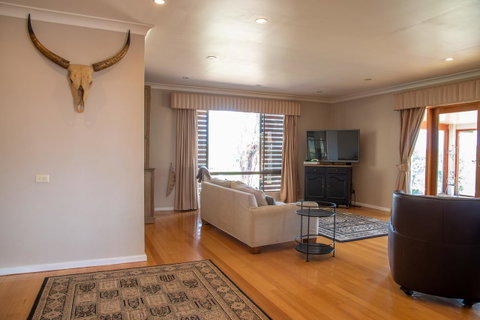 Belmont - Australia Accommodation 14