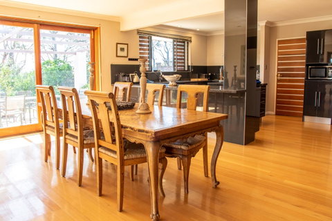 Belmont - Australia Accommodation 15