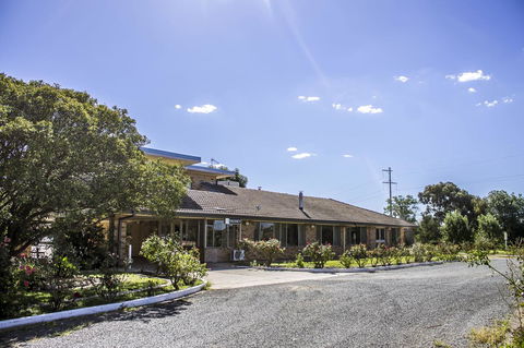 Allonville Gardens Motel - Australia Accommodation 11