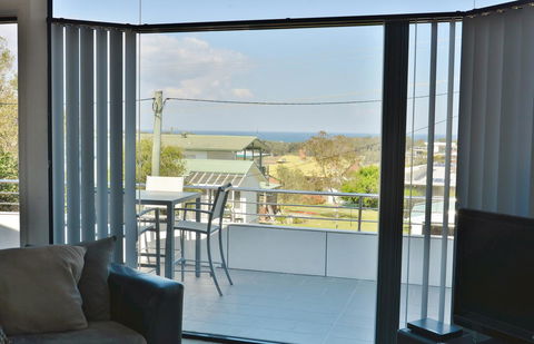 The Boat House - Australia Accommodation 1