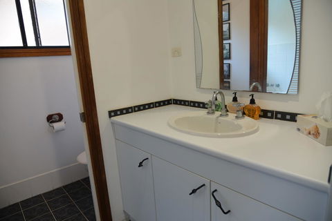 The Boat House - Australia Accommodation 22