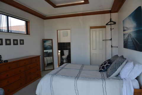 The Boat House - Australia Accommodation 7