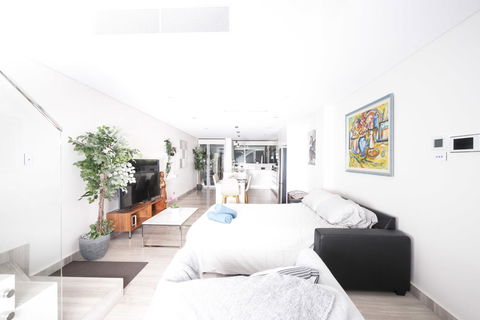 Luxury Villa Darlington - Vine - Australia Accommodation 42