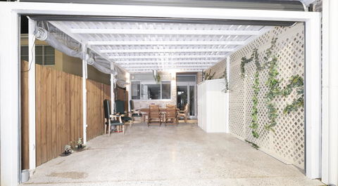Luxury Villa Darlington - Vine - Australia Accommodation 19