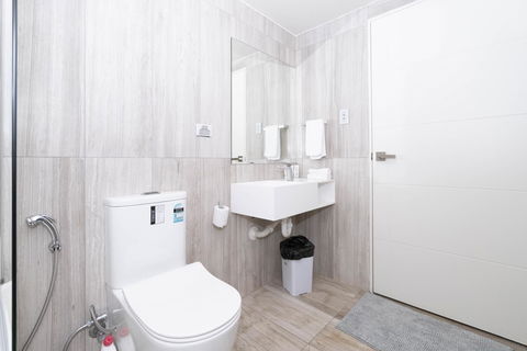Luxury Villa Darlington - Vine - Australia Accommodation 35