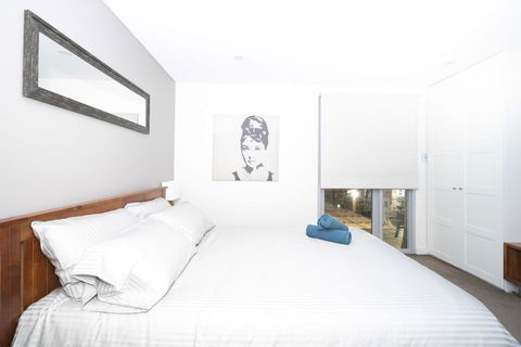 Luxury Villa Darlington - Vine - Australia Accommodation 31