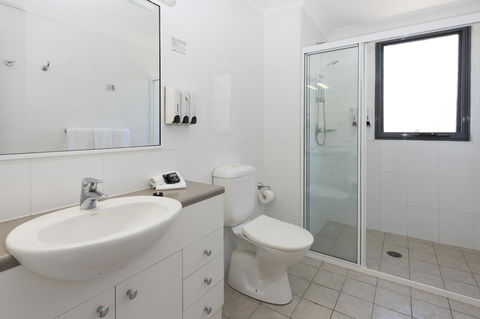 Leisure Inn Spires - Australia Accommodation 8