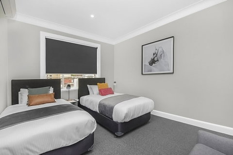 Horse And Jockey Hotel Homebush - Australia Accommodation 4