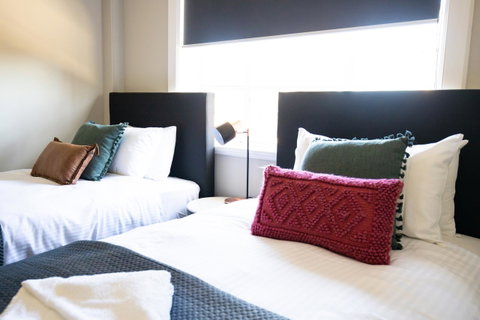 Horse And Jockey Hotel Homebush - Australia Accommodation 8