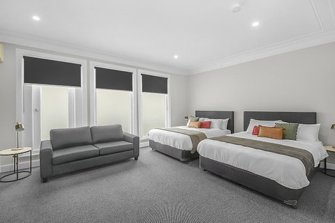 Horse And Jockey Hotel Homebush - Australia Accommodation 0