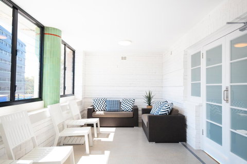 Horse And Jockey Hotel Homebush - Australia Accommodation 11