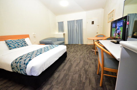 Boulevarde Motor Inn - Australia Accommodation 2