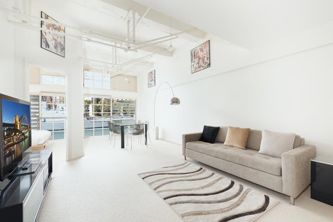 Waterfront Apartment On Sydney Harbour - Australia Accommodation 6