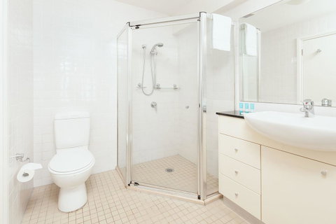 Waterfront Apartment On Sydney Harbour - Australia Accommodation 3