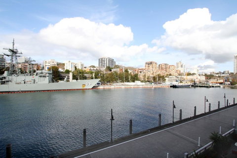 Waterfront Apartment On Sydney Harbour - Australia Accommodation 12
