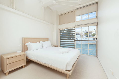 Waterfront Apartment On Sydney Harbour - Australia Accommodation 0
