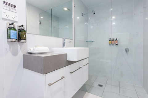 The Lucky Hotel - Australia Accommodation 21