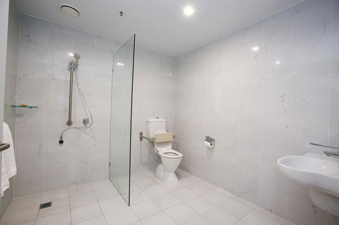 The Lucky Hotel - Australia Accommodation 36