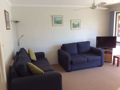 Como Lodge - Australia Accommodation 23