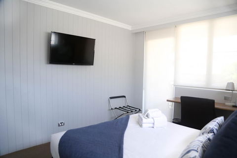 The Blenheim - Australia Accommodation 1