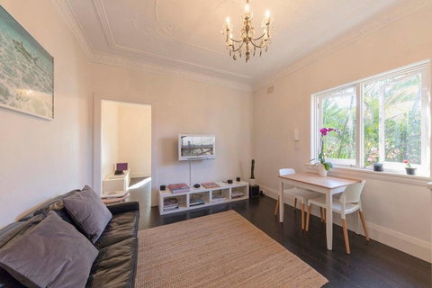 BONDI BEACH PRIME 1 Bedroom + Sunroom - Australia Accommodation 3