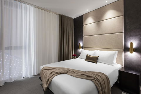 SKYE Suites Sydney - Australia Accommodation 23