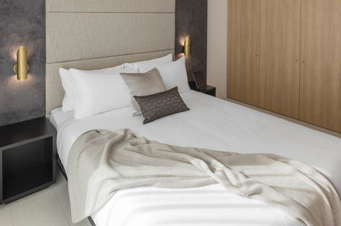 SKYE Suites Sydney - Australia Accommodation 15