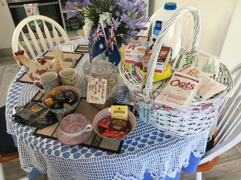 The Best Exotic Magnolia Cottage - Australia Accommodation 24