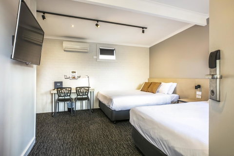 Nightcap At Colyton Hotel - Australia Accommodation 23