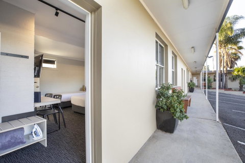 Nightcap At Colyton Hotel - Australia Accommodation 38