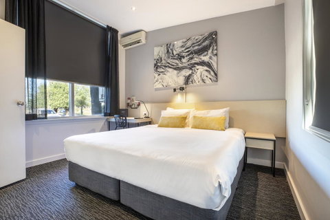 Nightcap At Colyton Hotel - Australia Accommodation 1