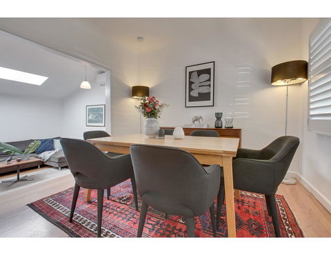 Spacious Cottage With Views, 10 Mins From The City - Australia Accommodation 6