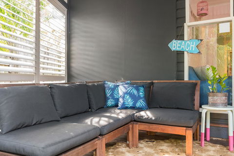 Gidget's Surf Shack - Australia Accommodation 21