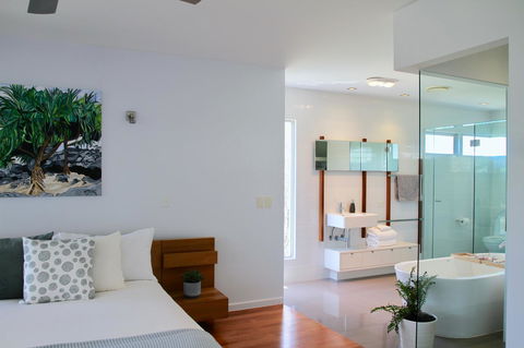 Casuarina Beachfront House - Hostie Properties - Australia Accommodation 8