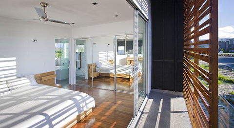 Casuarina Beachfront House - Hostie Properties - Australia Accommodation 16