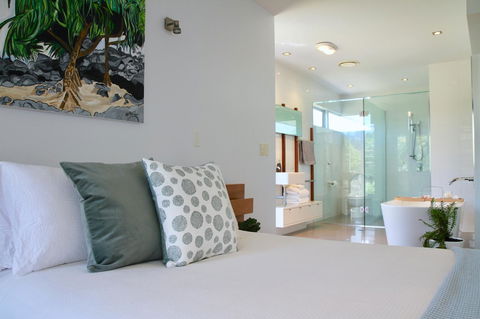 Casuarina Beachfront House - Hostie Properties - Australia Accommodation 9