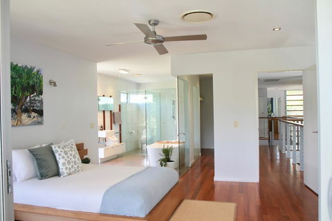 Casuarina Beachfront House - Hostie Properties - Australia Accommodation 3