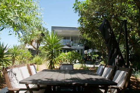 Casuarina Beachfront House - Hostie Properties - Australia Accommodation 14