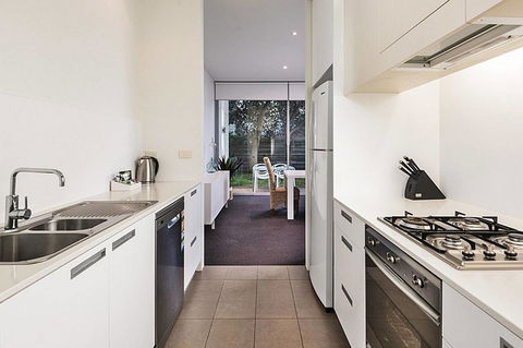 Coast 35 - Australia Accommodation 2