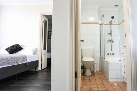 Little Coogee Hotel - Australia Accommodation 23
