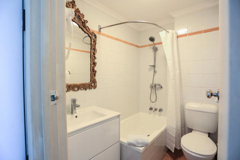 Little Coogee Hotel - Australia Accommodation 12