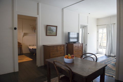 Hillview Heritage Hotel - Australia Accommodation 14