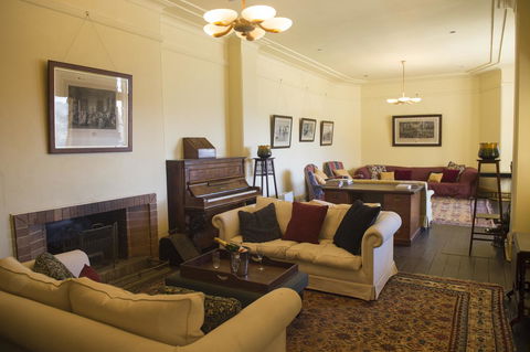 Hillview Heritage Hotel - Australia Accommodation 9