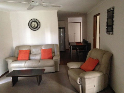 7 Melbourne Street - Australia Accommodation 7