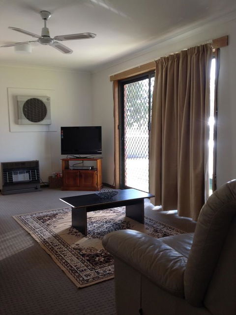 7 Melbourne Street - Australia Accommodation 6