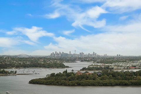 Cozy Apartment With Water View Plus Winter Garden - Australia Accommodation 4