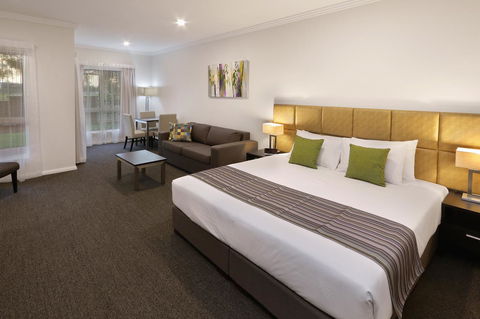 Best Western Plus Bolton On The Park - Australia Accommodation 6