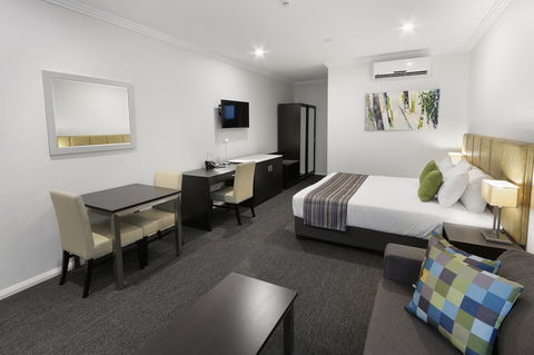 Best Western Plus Bolton On The Park - Australia Accommodation 8