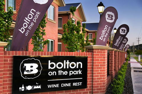 Best Western Plus Bolton On The Park - Australia Accommodation 2